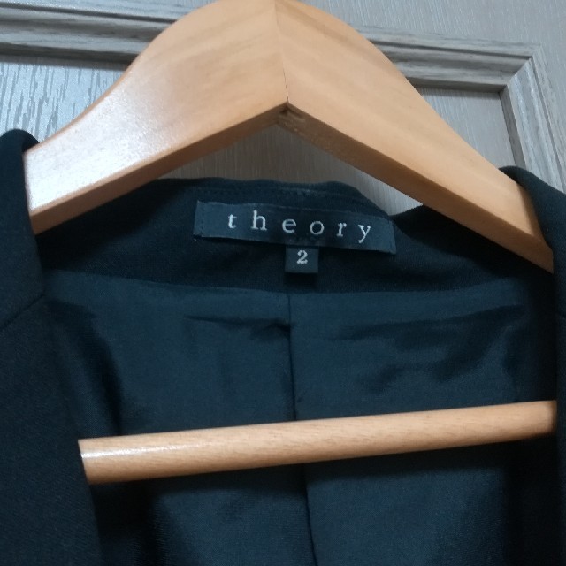 theory(セオリー)のTheory 2ブラック　袖ストライプ レディースのジャケット/アウター(テーラードジャケット)の商品写真