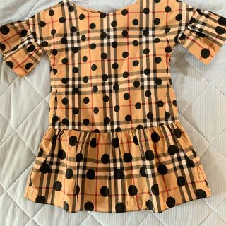 バーバリー(BURBERRY)の美品 バーバリーキッズワンピース ５Y(ワンピース)