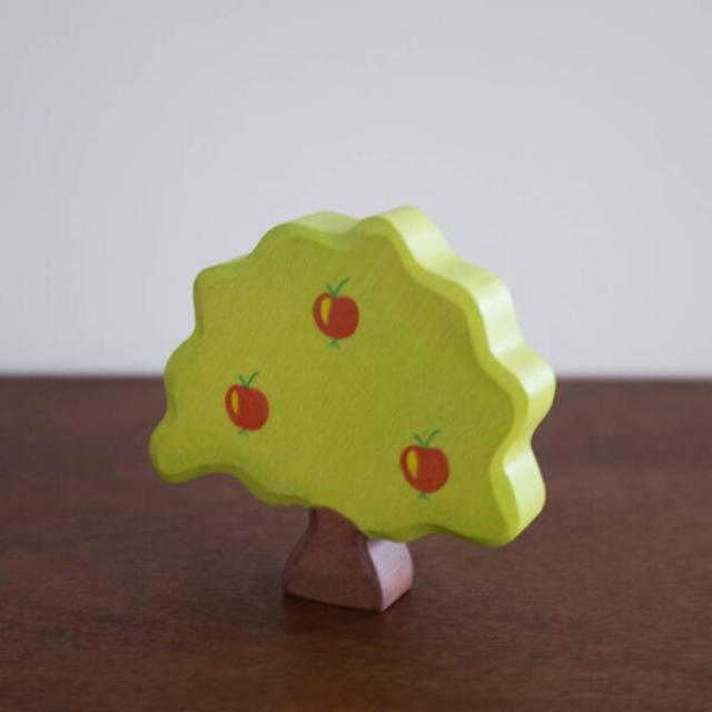 Caramel baby&child (キャラメルベビー&チャイルド)のholztiger  リンゴの木 キッズ/ベビー/マタニティのおもちゃ(その他)の商品写真