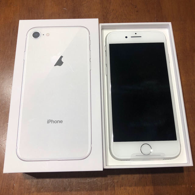 スマートフォン本体iPhone8 Silver 64GB 新品未使用 au iPhone 8