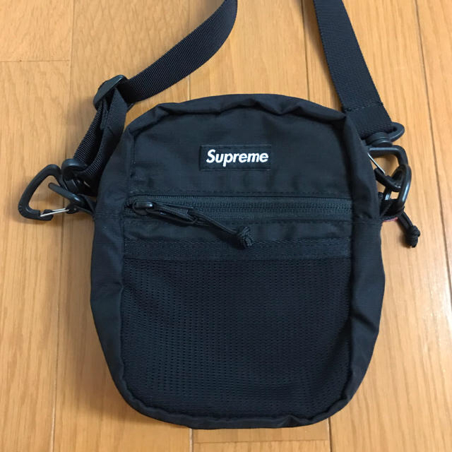 Supreme(シュプリーム)の17ss small Supreme shoulder bag black メンズのバッグ(ショルダーバッグ)の商品写真