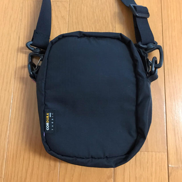 Supreme(シュプリーム)の17ss small Supreme shoulder bag black メンズのバッグ(ショルダーバッグ)の商品写真