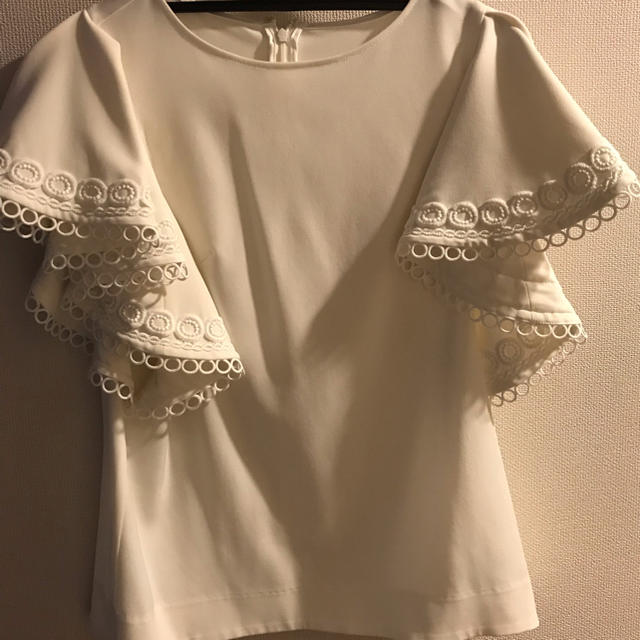 Chesty(チェスティ)のChesty Frill Tops(最終お値下げ) レディースのトップス(カットソー(半袖/袖なし))の商品写真