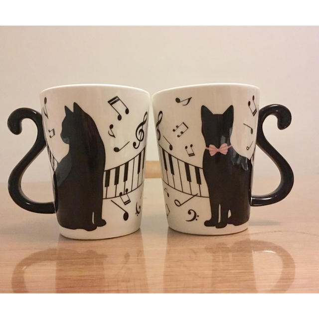 黒猫のペアマグカップ キッズ/ベビー/マタニティの授乳/お食事用品(マグカップ)の商品写真