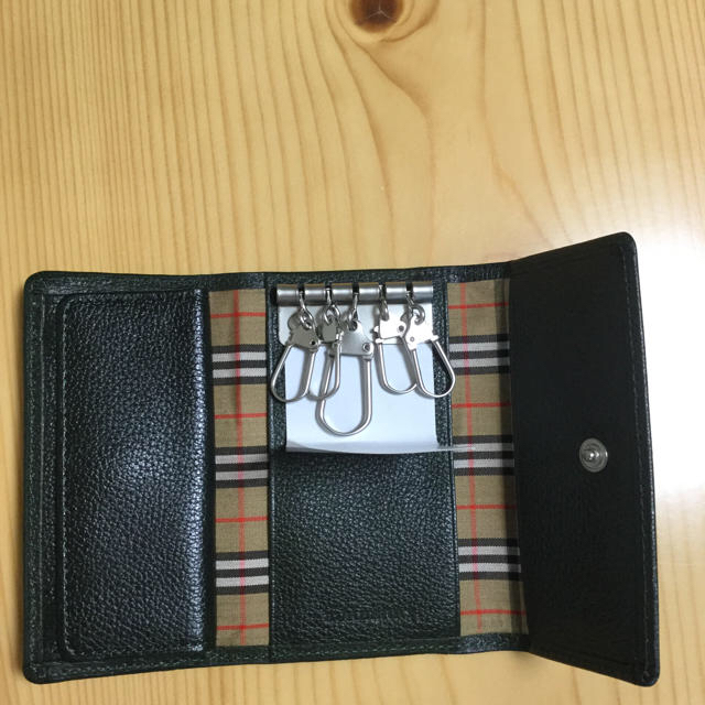 【ーですので】 BURBERRY - 正規品 未使用自宅保管 BURBERRY 小銭入れ付き本革5連キーケースの通販 by うんぜんぱん's shop|バーバリーならラクマ きもこず