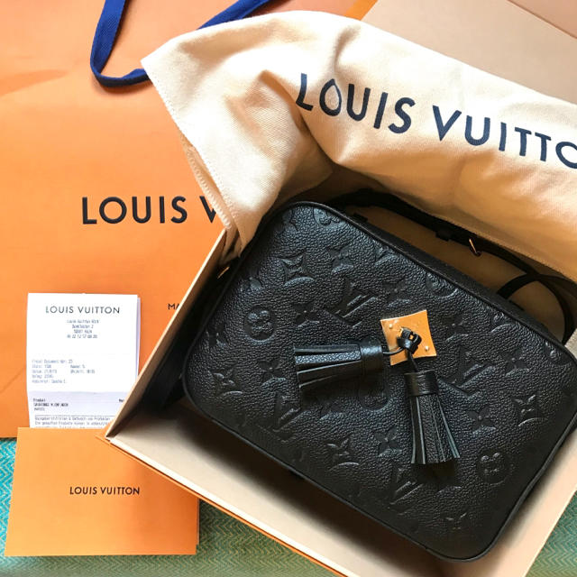 LOUIS VUITTON(ルイヴィトン)の【めんこちゃん様専用】ルイヴィトン サントンジュ 黒 レディースのバッグ(ショルダーバッグ)の商品写真