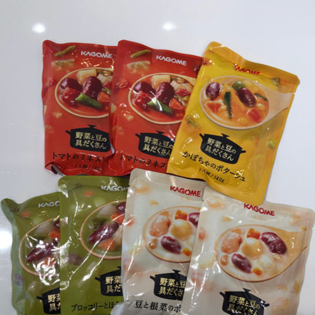 KAGOME(カゴメ)のカゴメ 野菜と豆の具沢山ポタージュ スープ 食品/飲料/酒の加工食品(インスタント食品)の商品写真