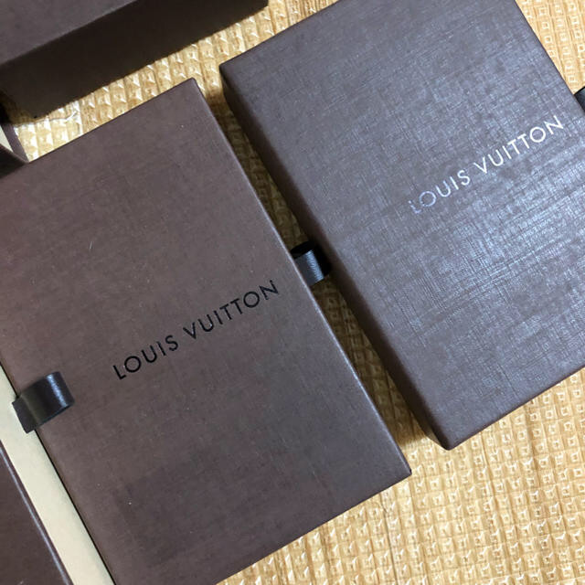 LOUIS VUITTON(ルイヴィトン)のルイヴィトン 空箱 旧モデル レディースのバッグ(ショップ袋)の商品写真