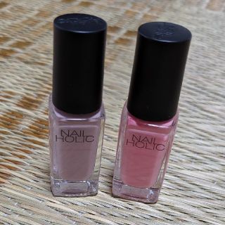 ネイルホリック(NAIL HOLIC)のネイルホリック　BE303 PK 824(マニキュア)