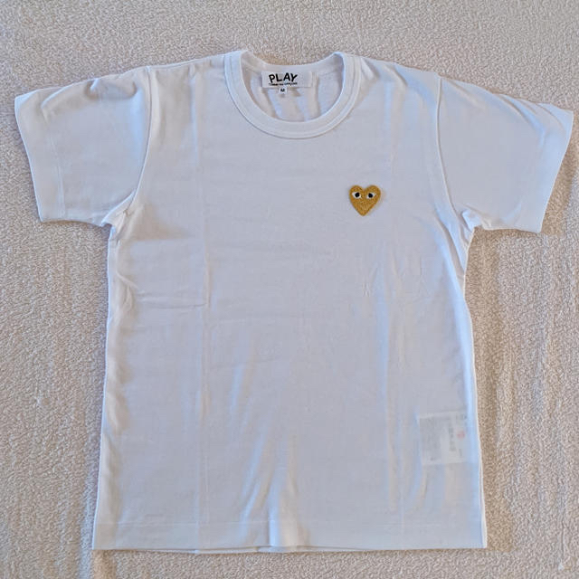 COMMEdesGARCONS PLAY ワンポイントゴールド ハート Tシャツ | フリマアプリ ラクマ
