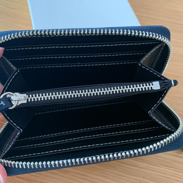 TOMORROWLAND(トゥモローランド)のVASIC Round mini 財布 レディースのファッション小物(財布)の商品写真