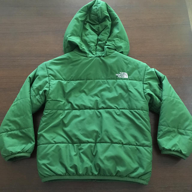 THE NORTH FACE(ザノースフェイス)のノースフェイス リバーシブルダウンジャケット キッズベビー 3T クリーニング済 キッズ/ベビー/マタニティのキッズ服男の子用(90cm~)(ジャケット/上着)の商品写真