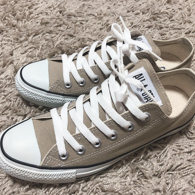 CONVERSE(コンバース)の【あち様専用】 コンバース★大人気！！ベージュ  レディースの靴/シューズ(スニーカー)の商品写真