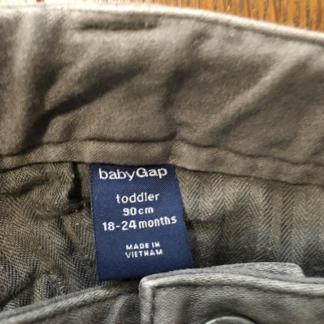 babyGAP(ベビーギャップ)のbaby GAP ズボン グレー サイズ90 18-24M 男の子 まとめ売り キッズ/ベビー/マタニティのキッズ服男の子用(90cm~)(パンツ/スパッツ)の商品写真