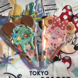 ディズニー(Disney)のピンクポップパラダイス ミッキー ミニー アイスパスケース2点セット(キャラクターグッズ)