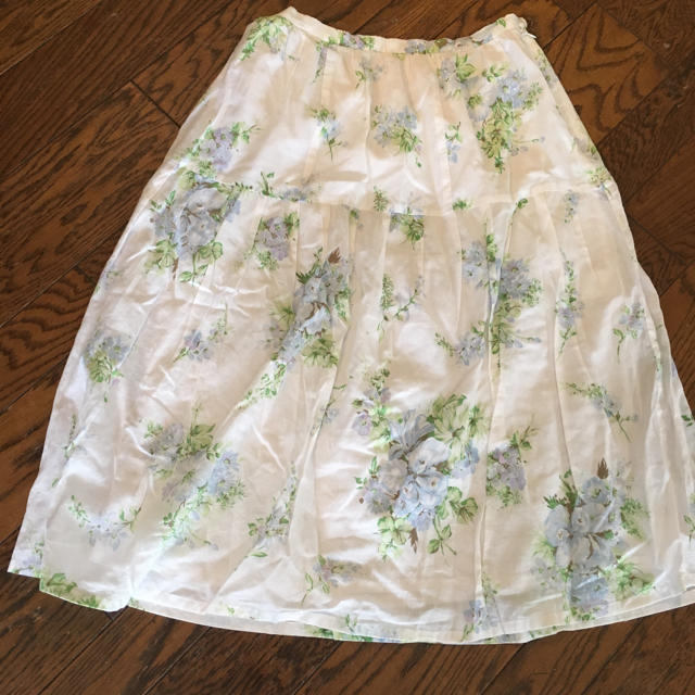 Spick & Span(スピックアンドスパン)のスピックアンドスパン 花柄スカート レディースのスカート(ひざ丈スカート)の商品写真