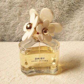 マークバイマークジェイコブス(MARC BY MARC JACOBS)のDAISY 香水(香水(女性用))