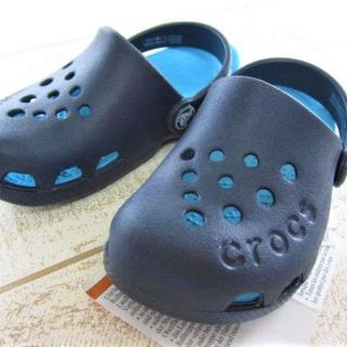 クロックス(crocs)のクロックス サンダル ピンク エレクトロキッズ 16.5/〓ZBX(コン)(サンダル)