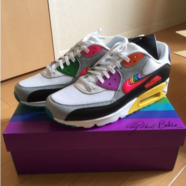 NIKE(ナイキ)のNIKE AIR MAX BETRUE  マルチカラー レインボー 25 メンズの靴/シューズ(スニーカー)の商品写真