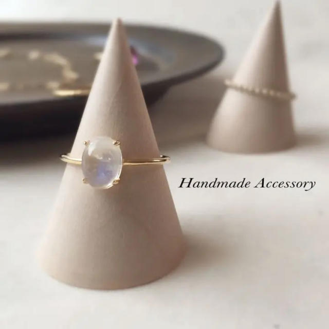 天然石レインボームーンストーンリング 指輪 ハンドメイドのアクセサリー(リング)の商品写真