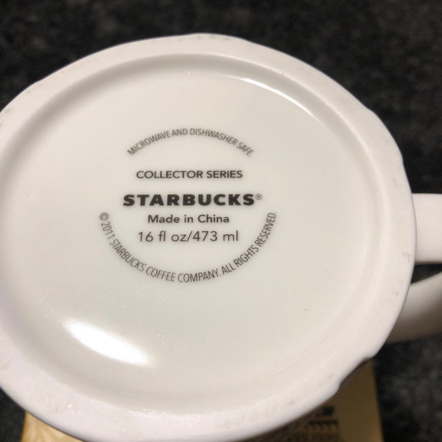 Starbucks Coffee(スターバックスコーヒー)のスターバックスマグカップ インテリア/住まい/日用品のキッチン/食器(食器)の商品写真