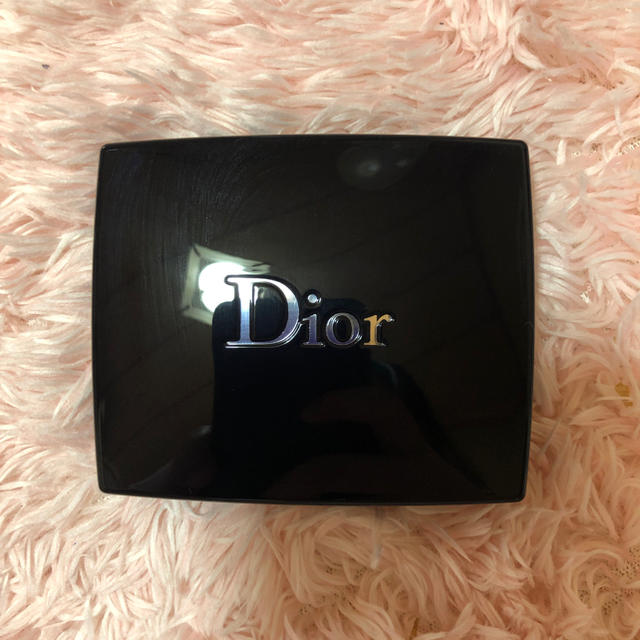 Dior(ディオール)の★新品未使用★ Dior サンククルール 617 ラッキースター コスメ/美容のベースメイク/化粧品(アイシャドウ)の商品写真