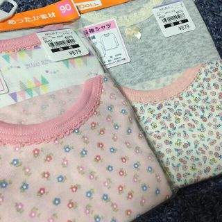 ニシマツヤ(西松屋)のflower様専用 新品 90サイズ 長袖 シャツ 肌着 女の子 花柄(下着)