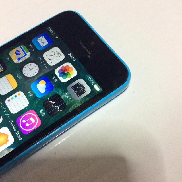 iPhone(アイフォーン)のiphone5c 32gb AU スマホ/家電/カメラのスマートフォン/携帯電話(スマートフォン本体)の商品写真