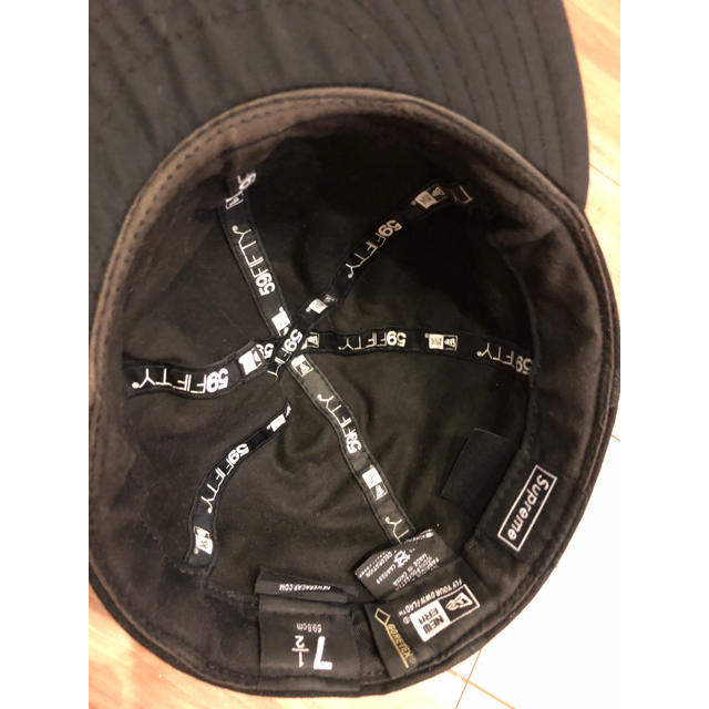 正規品 SUPREME NEW ERA 7 1/2 キャップ 帽子 黒