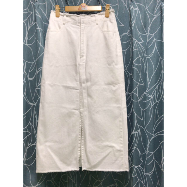 LOWRYS FARM(ローリーズファーム)の9／30まで!ホワイトデニム タイトスカート レディースのスカート(ひざ丈スカート)の商品写真