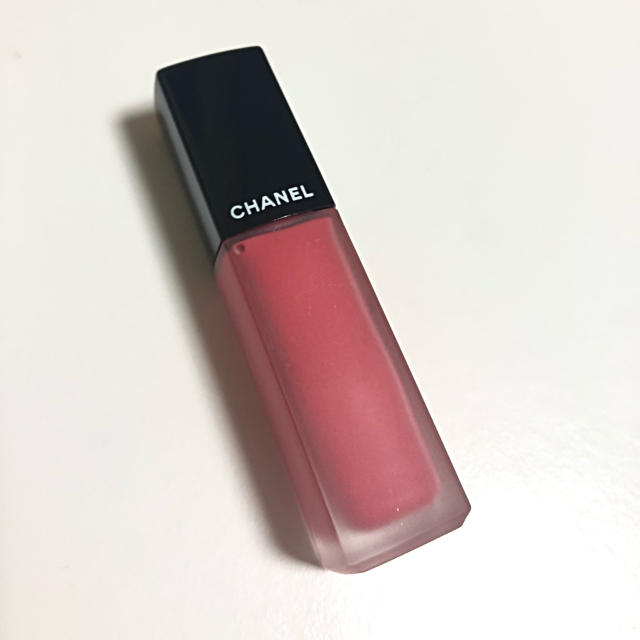 CHANEL(シャネル)のCHANEL ルージュアリュールインク #142 コスメ/美容のベースメイク/化粧品(口紅)の商品写真