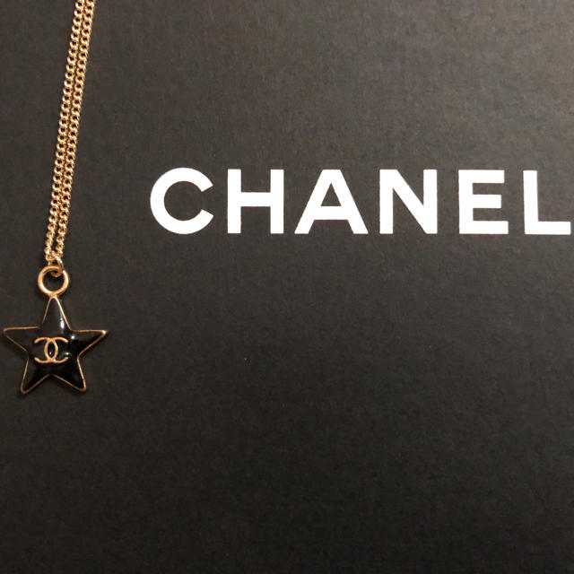 CHANEL(シャネル)の★専用★☆極美品☆クールスター★ ココ ペンダントトップ ネックレス  正規品 レディースのアクセサリー(ネックレス)の商品写真