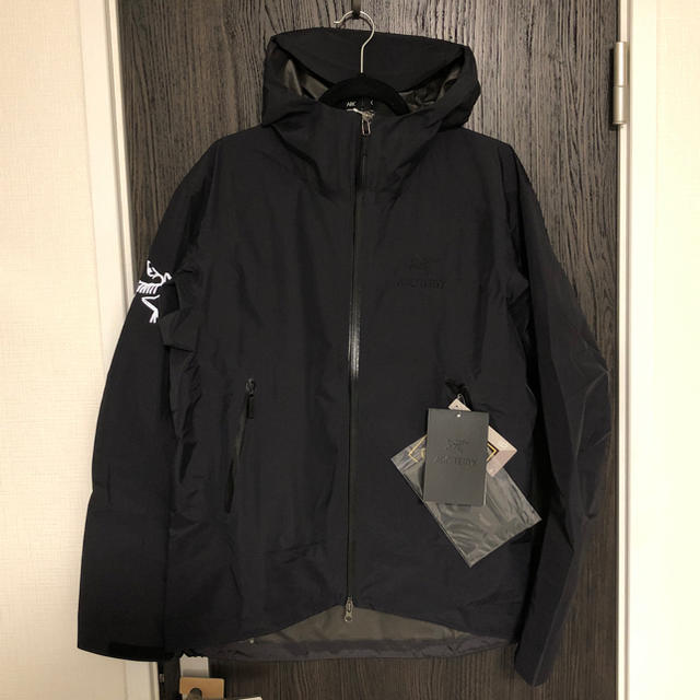 ARC'TERYX(アークテリクス)の新品 ARC'TERYX×BEAMS別注『zeta SL』Mサイズ メンズのジャケット/アウター(マウンテンパーカー)の商品写真