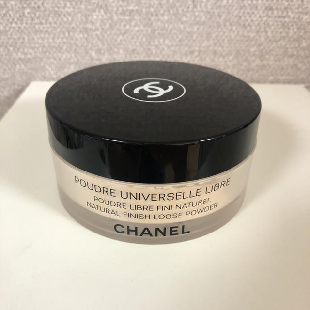 CHANEL(シャネル)のプードゥル ユニヴェルセル リーブル 20クレール コスメ/美容のベースメイク/化粧品(フェイスパウダー)の商品写真