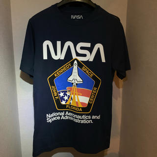 ザラ(ZARA)の新品未使用タグ付き 日本未上陸 PULL & BEAR Tシャツ NASA 紺(Tシャツ/カットソー(半袖/袖なし))