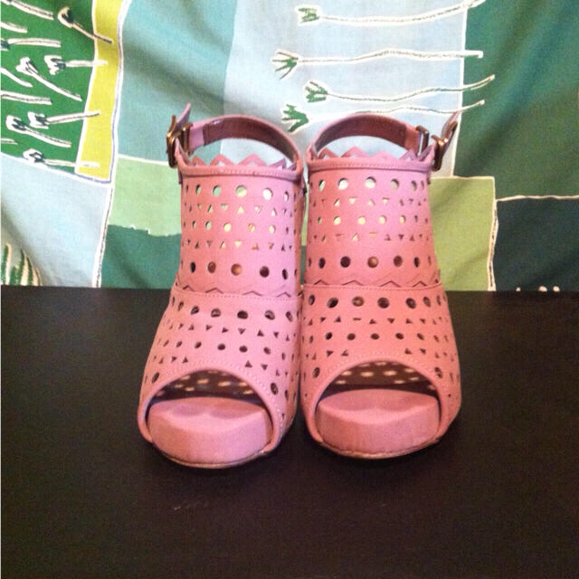 Lily Brown(リリーブラウン)のリリーブラウン♡幾何学カットサンダル‼ レディースの靴/シューズ(サンダル)の商品写真