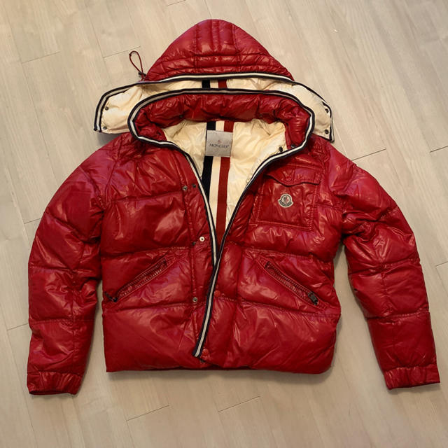 Moncler モンクレール ダウンジャケット