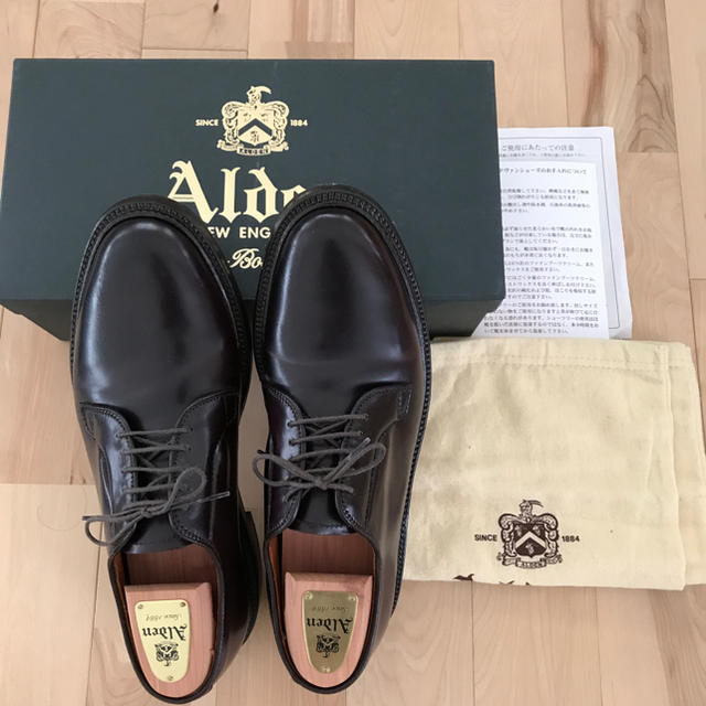 Alden(オールデン)のALDEN 990 バーガンディー オールデン 8h 純正シューツリー付 極上品 メンズの靴/シューズ(ブーツ)の商品写真