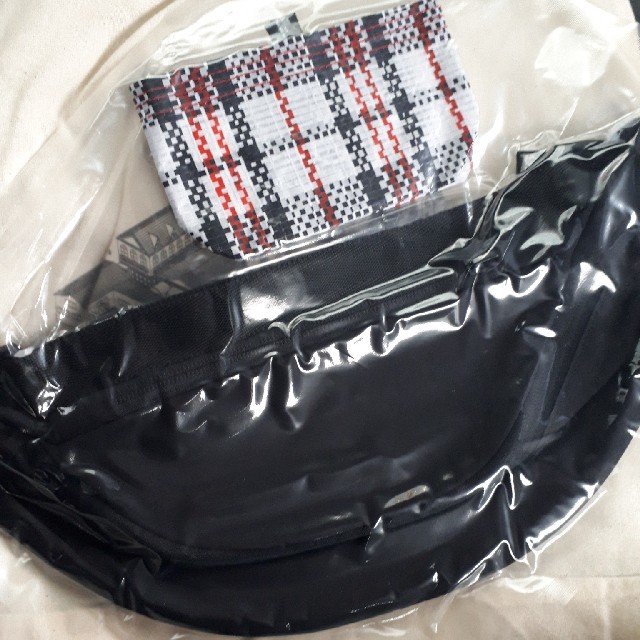 1LDK SELECT(ワンエルディーケーセレクト)のスタイリスト私物 ユニバーサルプロダクツ メンズのバッグ(ウエストポーチ)の商品写真