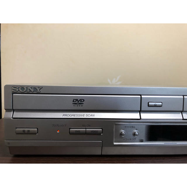 SONY(ソニー)のSONY SLV-D373P 2004年製 VHSビデオデッキ スマホ/家電/カメラのテレビ/映像機器(DVDプレーヤー)の商品写真