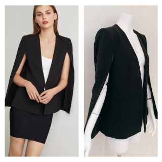 ビーシービージーマックスアズリア(BCBGMAXAZRIA)のbcbgmaxazria  ケープ マント ジャケット(ノーカラージャケット)