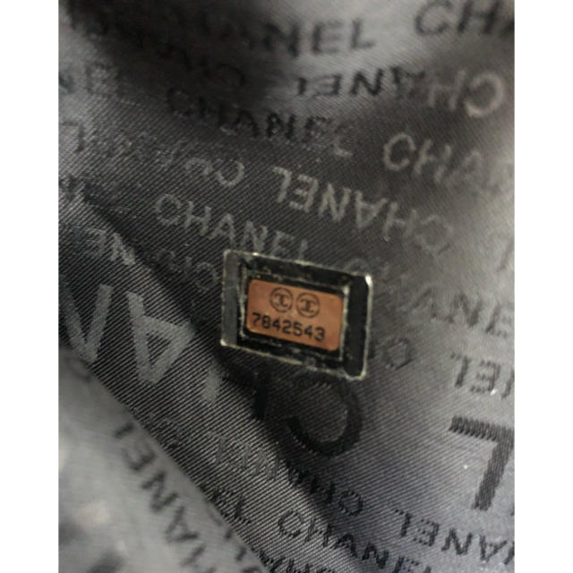 CHANEL(シャネル)のCHANEL◡̈⃝︎⋆︎*バナナバック!!!!"" レディースのバッグ(ボディバッグ/ウエストポーチ)の商品写真