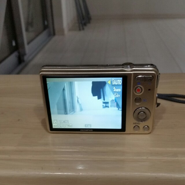 OLYMPUS(オリンパス)のOLYMPUS VG-145 デジタルカメラ スマホ/家電/カメラのカメラ(コンパクトデジタルカメラ)の商品写真