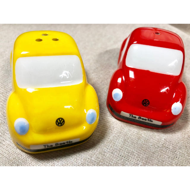 【非売品】Volkswagen ソルト＆ペッパー入れ インテリア/住まい/日用品のキッチン/食器(収納/キッチン雑貨)の商品写真