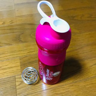 プロテインシェイカー blender bottle ピンク 760ml(プロテイン)