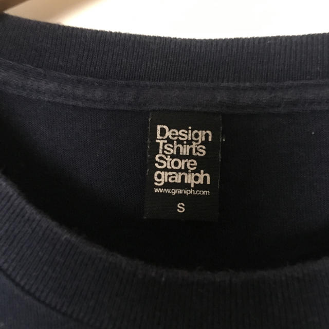 Design Tshirts Store graniph(グラニフ)のTシャツ graniph ネイビー メンズのトップス(Tシャツ/カットソー(半袖/袖なし))の商品写真