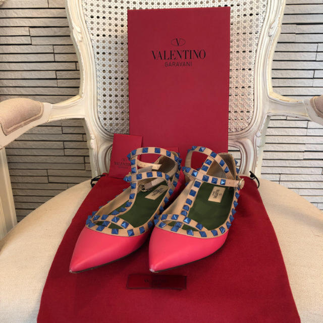 VALENTINO(ヴァレンティノ)のヴァレンティノ  ロックスタッズ バレリーナ レディースの靴/シューズ(バレエシューズ)の商品写真