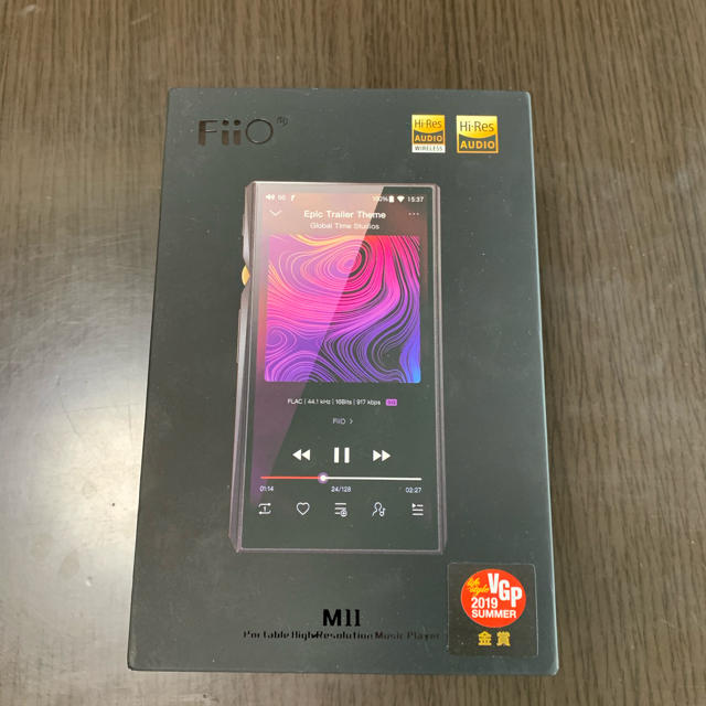 【ほぼ新品】fiio m11   micro sdカード 64GB 2枚付き！！ スマホ/家電/カメラのオーディオ機器(ポータブルプレーヤー)の商品写真