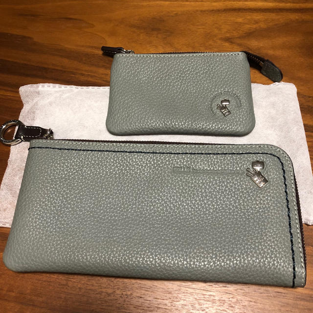 PELLE BORSA(ペレボルサ)の【かのん様専用】ペレボルサ L字ファスナー長財布 小銭入れ レディースのファッション小物(財布)の商品写真