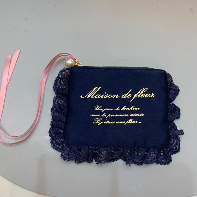 Maison de FLEUR(メゾンドフルール)のメゾンドフルール 小物入れ、ティシュケース レディースのファッション小物(ポーチ)の商品写真